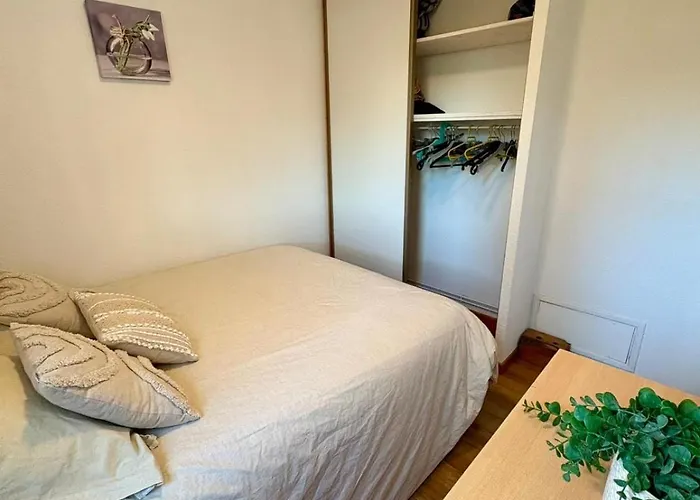 Rez De Jardin Acces Direct דירה
